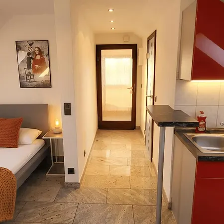 Zentrale Garage 4 Gaeste Stuttgart Glorystay