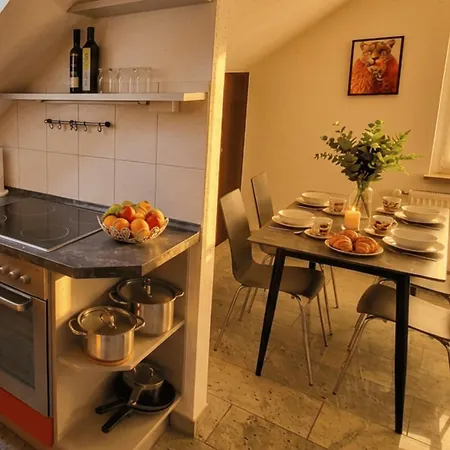 Apartment Zentrale Garage 4 Gaeste Stuttgart Glorystay
